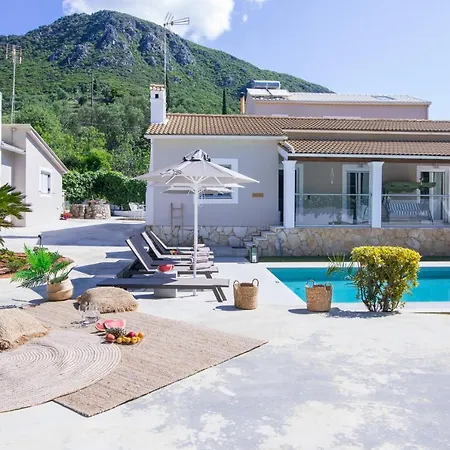 Grande Terra Villas With Swimming Pool Spartylas Exterior photo